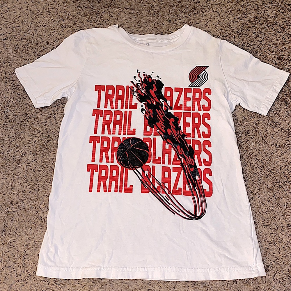 🦄3 FOR $15! NBA blazers t-shirt